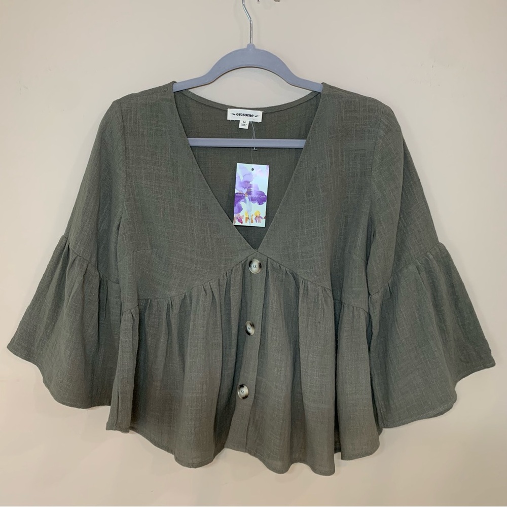 ee:so me Sage Gauzy Cotton Faux Button Top, Bell Sleeves, Medium, NWT
